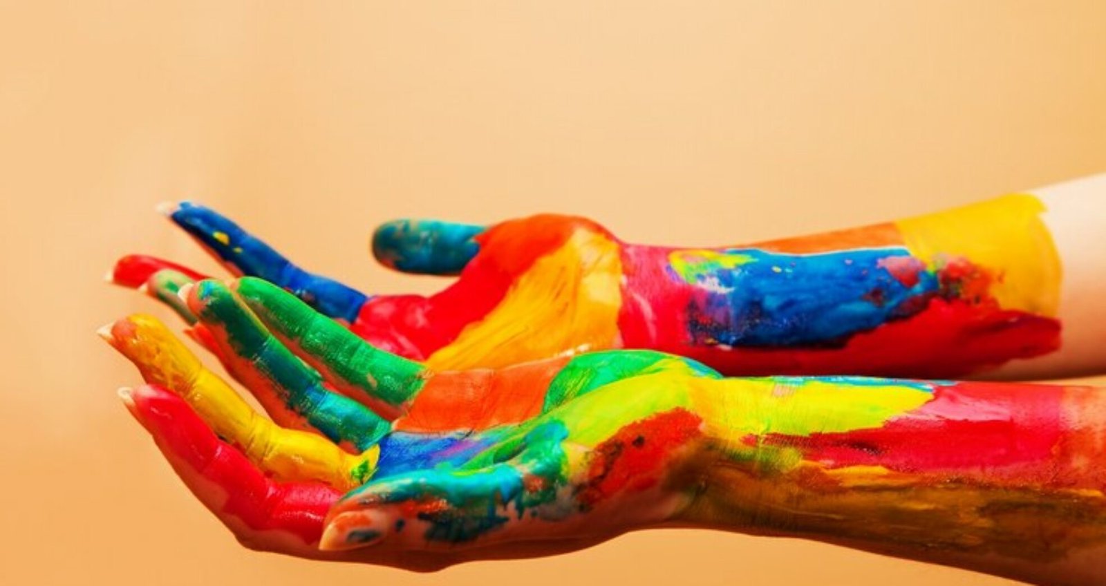 hands-full-colors_1160-680-1970x1044